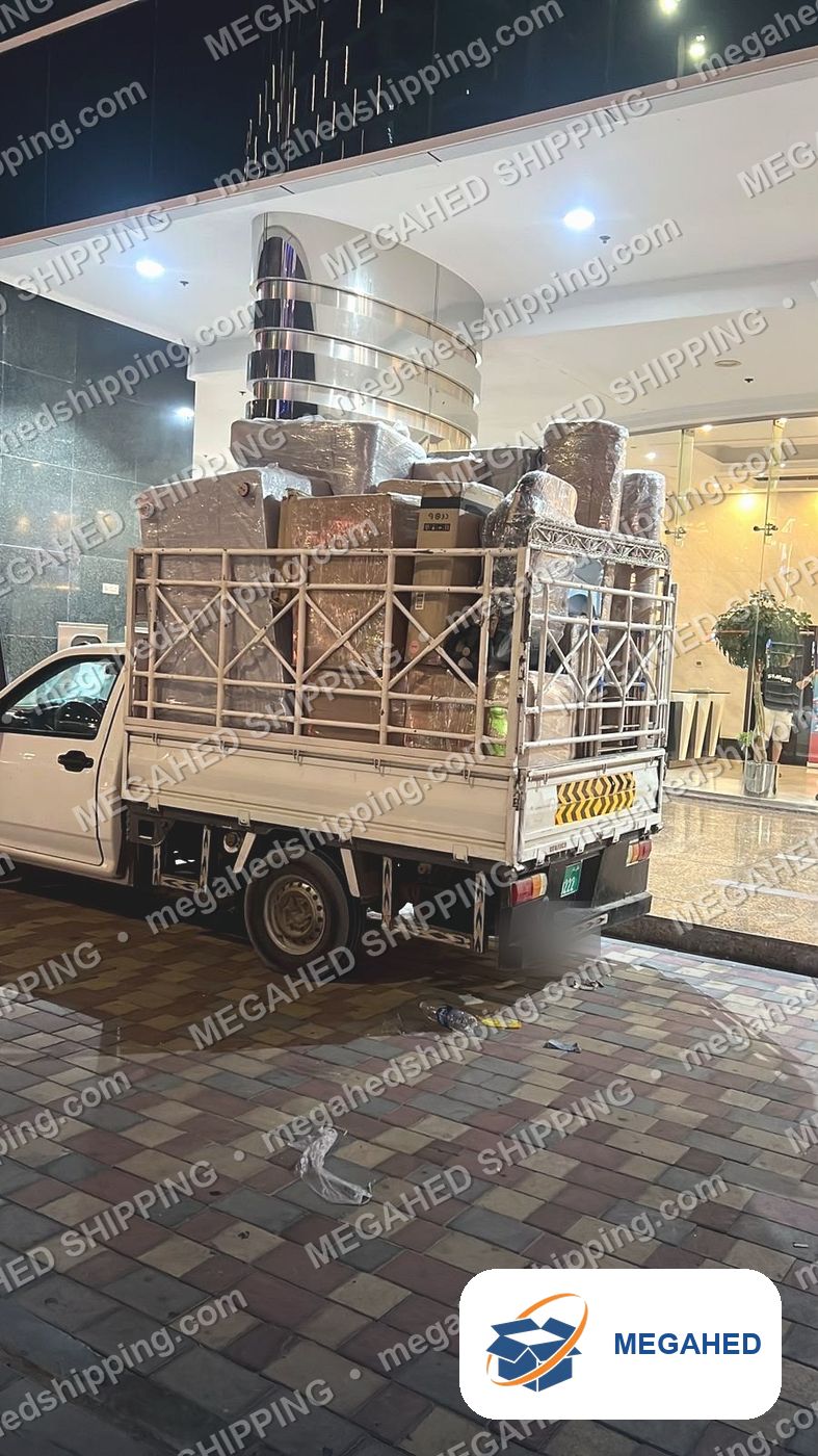 Pickup outside a hotel